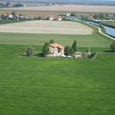 לינה וארוחת בוקר Casa Pace *